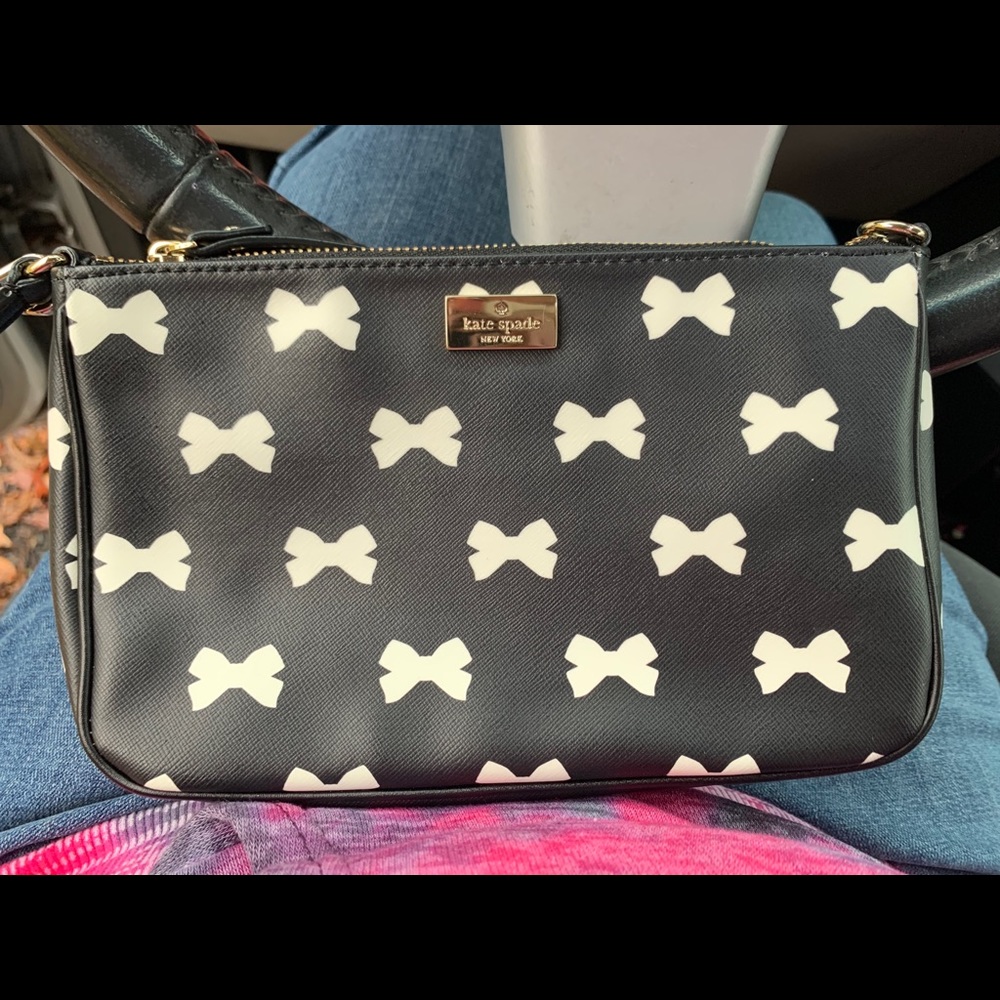 Kate Spade Wristlet - Picture 1 of 1